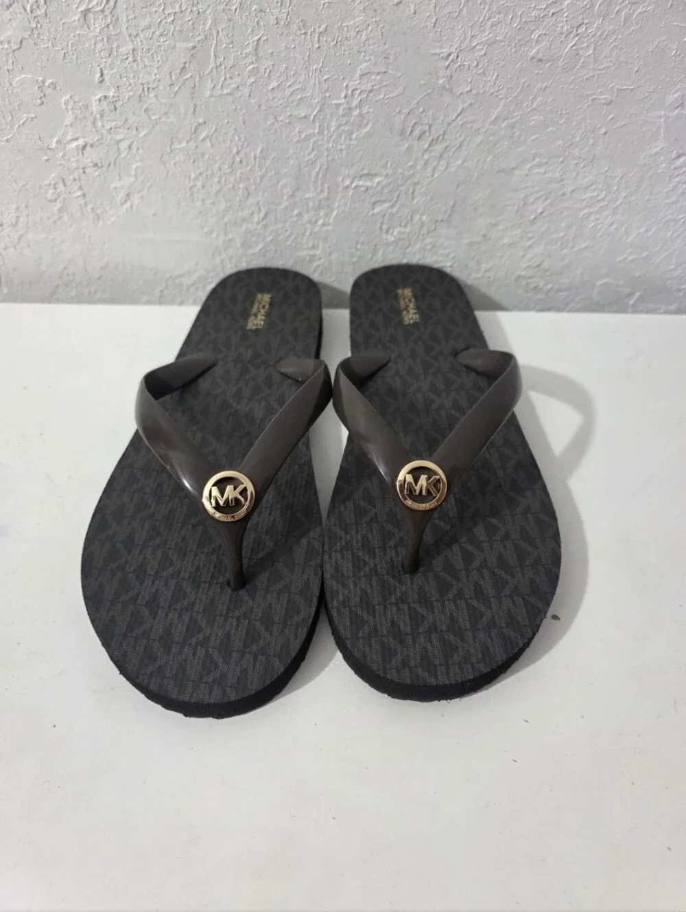 Michael Kors MK Flip-Flops Mini Jet Set Print Brown Sandals Women's Size 10